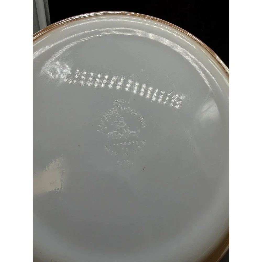 Vintage Anchor Hocking Fire-King Peach Lustre Milk Glass Pie Plate 9 Inch Dish‎